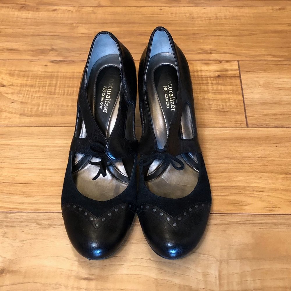 Black Leather Pumps Victorian Style N5 Comfort Series by Naturalizer